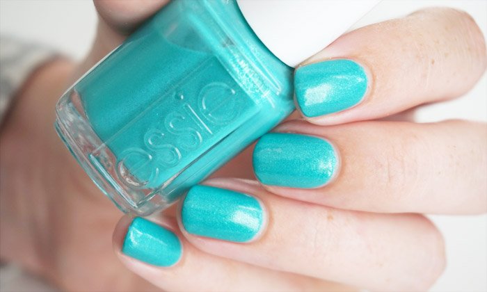 swatch of essie viva antigua