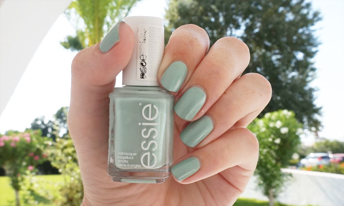 swatch of Essie passport to happiness