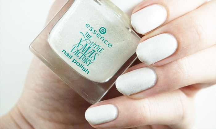 swatch of essence let's take an elfie