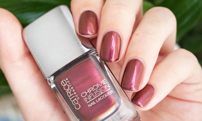 swatch of catrice unexpected red from the chrome infusion collection