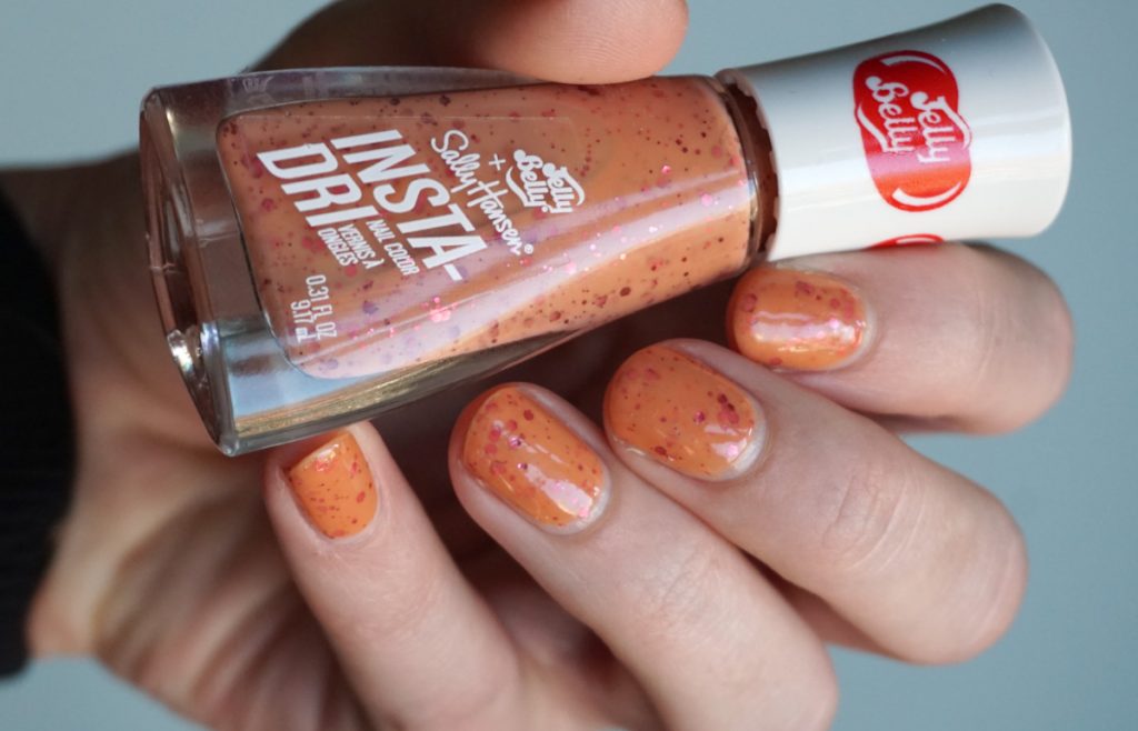 My kingsday mani: Sally Hansen x Jelly belly Peach