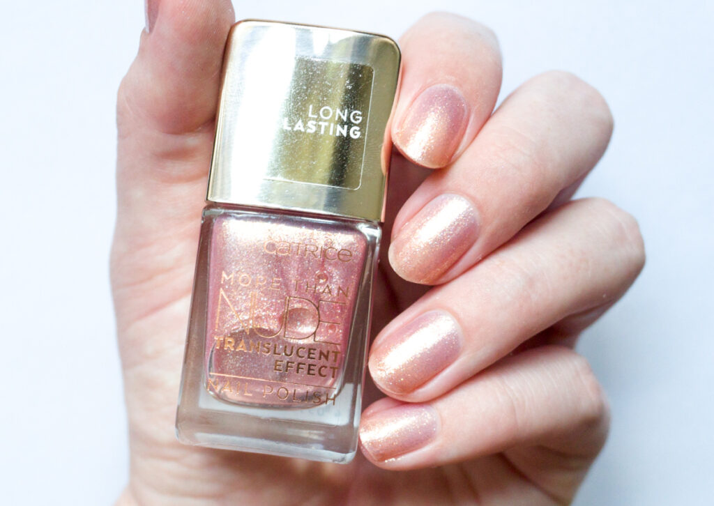Swatch of nail polish "Catrice Dancing queen"
