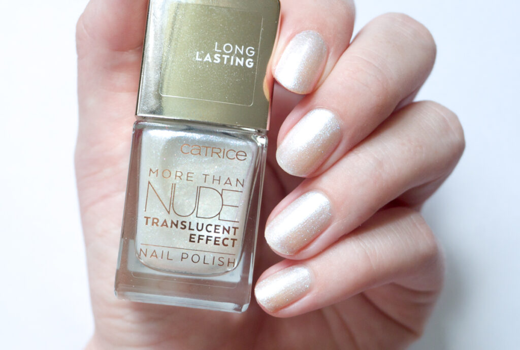 Swatch of nail polish "Catrice N-ice day"